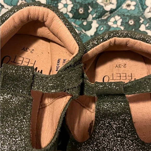 Monkey Feet 2-3 Year Shimmery Forest Green Shoes - Picture 2 of 3